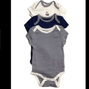 Newborn 3-pack onesies